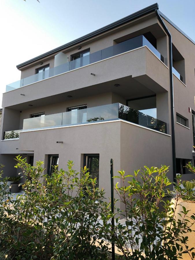 Отель Casa Rovigno Экстерьер фото