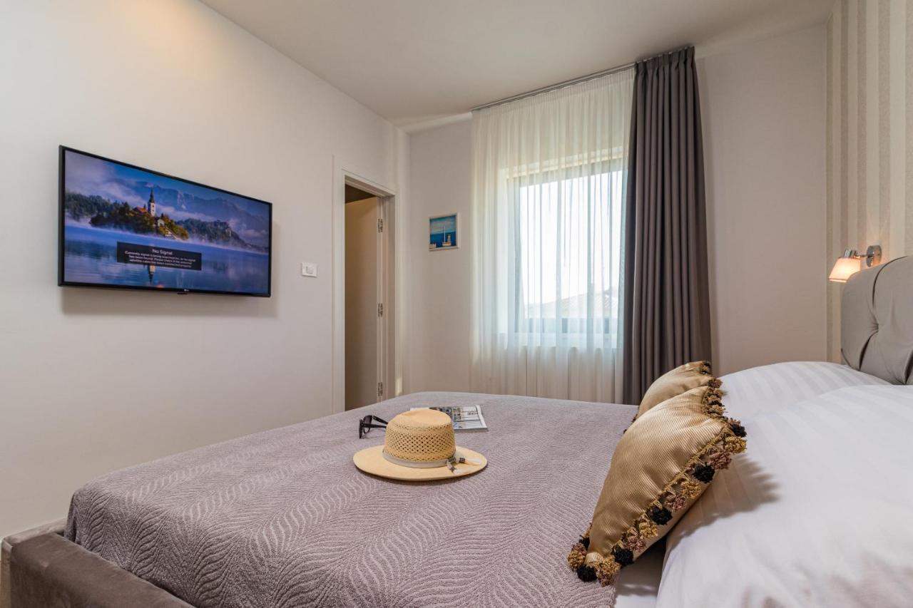 Отель Casa Rovigno Экстерьер фото
